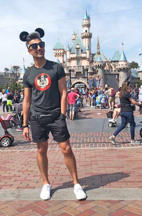 Men Disneyland Outfit, Men’s Outfits Disney, Men’s Disneybound, Chris Evans Disneyland, Disneyland Captain America, Tan France, Disney Lifestyle, Reality Shows, Fab Five