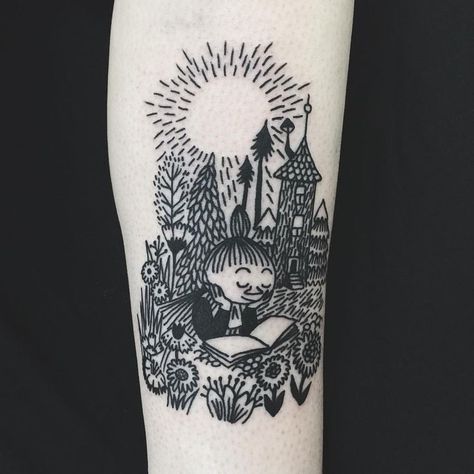 Moomin Tattoo, Chest Tattoo Men, Tove Jansson, Nature Tattoos, Sleeve Tattoo, Blackwork Tattoo, First Tattoo, Pretty Tattoos, Beautiful Tattoos