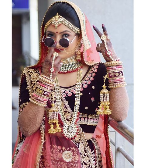 Sadi Photo Poj, Clojup Pic, Wedding Dulhan Pose, शादी की तस्वीरें, Indian Bride Poses, Indian Bride Photography Poses, Indian Wedding Poses, Bride Photos Poses, Wedding Dresses Men Indian