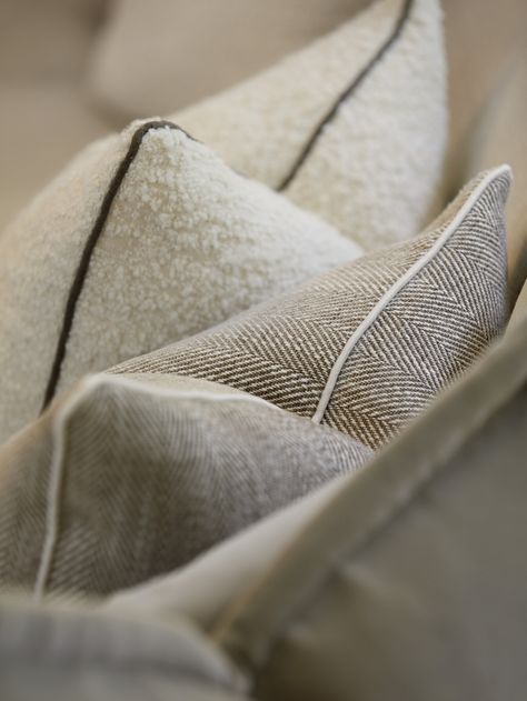 Rachel Battais Interiors & Architecture Pillow Photography Ideas, Cushion Photography, Cushion Detail, Alpine Retreat, Coordinated Fabrics, Pillow Photography, Cushion Inspiration, Roman Curtains, Soft Accessories