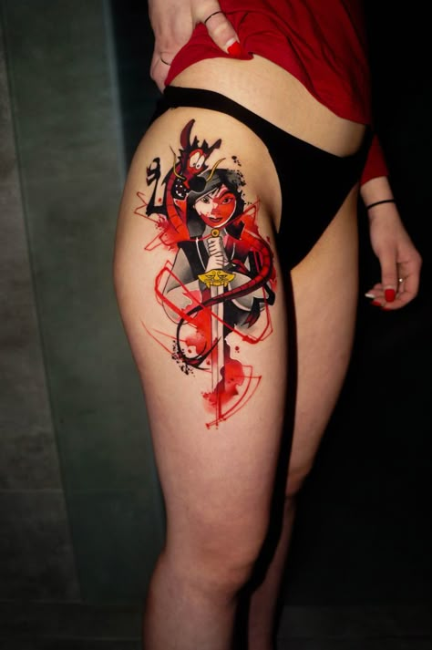 Abstract Disney Tattoo, Mushu Mulan Tattoo, Mulan Tattoo Ideas, Mushu Tattoo, Mulan Tattoo, Street Style Art, Unique Hand Tattoos, 90s Tattoos, Heart Watercolor