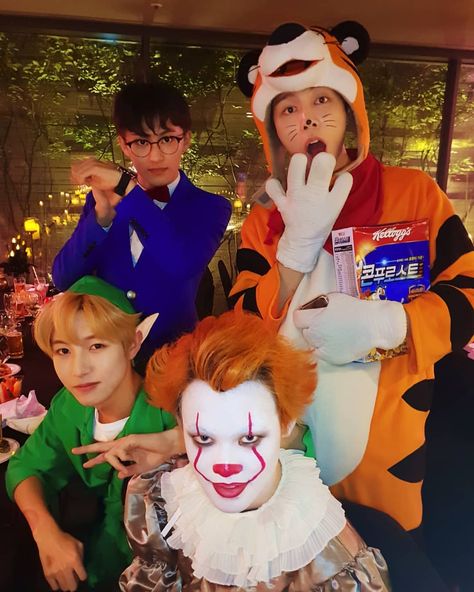 #SMTOWN #SMTOWNWONDERLAND #HALLOWEEN #NCT #MARK #JOHNNY #RENJUN #CHENLE #SMTSEOUL #SMmakesIT #MAKEsIT Nct Group, N C, Nct Chenle, Nct Ot23, Nct Mark, Nct Johnny, Nct Album, Nct Life, A Clown