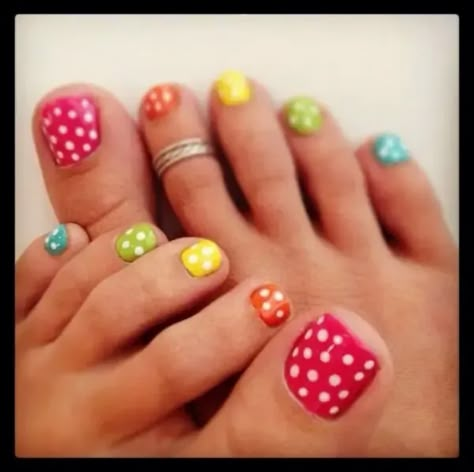 Cute Toenail Designs, Pedicure Designs Summer, Ideas Pedicure, Spring Pedicure, Cute Pedicures, Polka Dot Nail Art, Pedicure Designs Toenails, Summer Pedicure, Pedicure Ideas