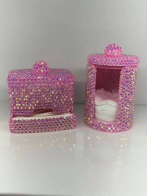 Q Tip and Cotton Pad Container Sets perfect to brighten up any bathroom and store your cotton beautifully. Sets are also bedazzled inside and out!  You'll always be organized w these two containers  Processing Time 📦 All sets are made to order and can take up to 3 hours of bedazzling time. Sets can take up to 5 days max to be shipped out. Bedazzled Home Decor, Small Things To Bedazzle, 2010s Room, Things To Bedazzle, Katiana Kay, Diy Bedazzled, Bedazzled Things, Bedazzling Ideas, Cotton Pad Holder