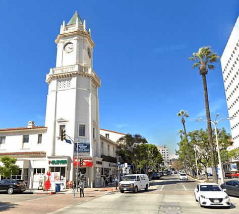 Night shot of Holmby Hall clock tower building, corner of Westwood Blvd and Weyburn Ave, Westwood, Los Angeles | Building Corner, Westwood Los Angeles, Garden Of Allah, Westwood California, La House, Tower Building, Night Shot, The Golden Years, Golden Years