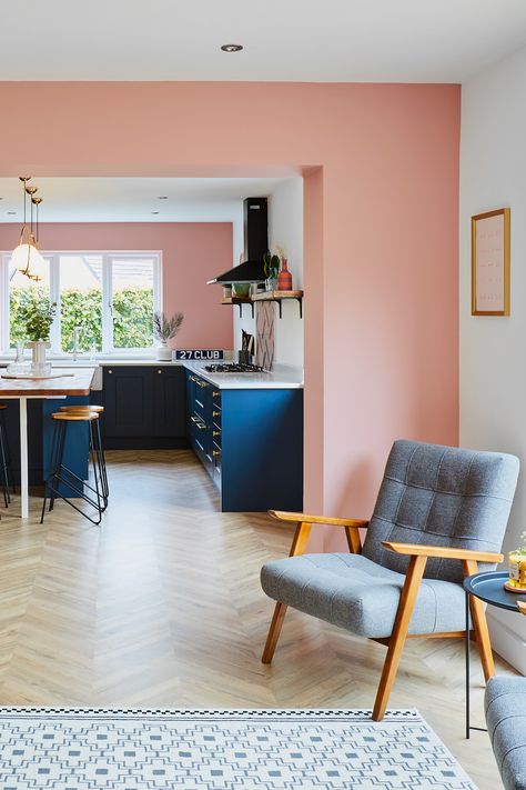 Pink Navy Kitchen, Dark Blue Kitchen Cabinets Pink Walls, Blue Kitchen Cabinets Pink Walls, Navy Blue And Pink Kitchen, Blue And Pink Geometric Wall, Dark Blue And Pink Wall Paper, Wooden Media Unit, Navy Blue Kitchen Cabinets, Blue Cupboards