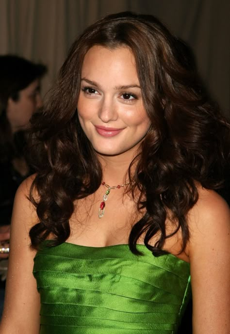 Leighton Meester Leighton Meester Hair, Vanessa Abrams, Estilo Blair Waldorf, Dan Humphrey, Brunette Actresses, Stile Blair Waldorf, Nate Archibald, Chuck Bass, Cruise Collection