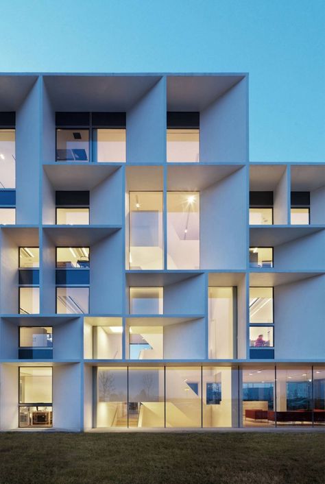 Cool building in Ravenna, Italy by Piuarch Architects Salou, Building Facade, Design Del Prodotto, Alvar Aalto, Architecture Exterior, Facade Architecture, Facade Design, Modern Buildings, Architectural Inspiration