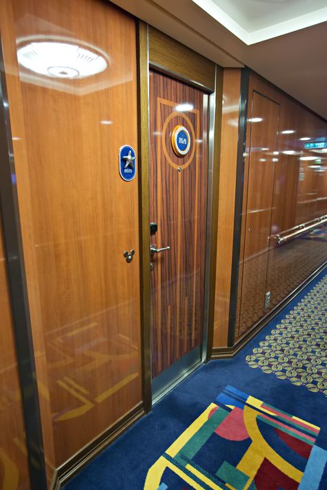 Cruise Rooms Cabins, Disney Cruise Aesthetic, Disney Cruise Rooms, Disney Cruise Ship, Cruise Aesthetic, Disney Dream Cruise Ship, Kingdom Keepers, Cruise Rooms, Semester At Sea