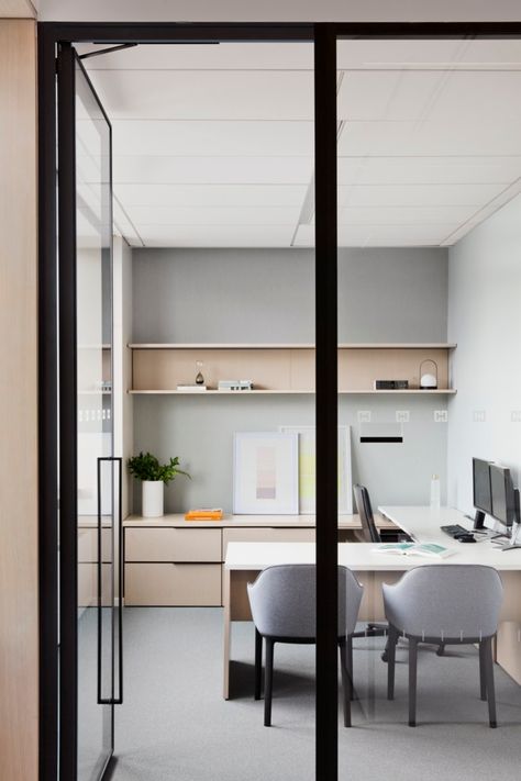 Small Private Office Design, Small Manager Office, Small Office Interior Design Simple, Private Office Interior, Private Office Design, Office Addition, Edward Jones, Small Office Design Interior, Commercial Office Design