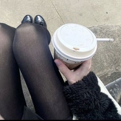 I Love Coffe, Under Your Spell, Diet Coke, Black Stockings, Rory Gilmore, Body Inspiration, Soft Grunge, French Girl, Gossip Girl