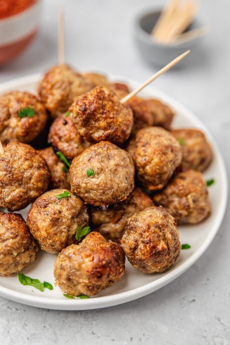 Easy Oven Baked Meatballs (Mini Meatballs) - cravingsmallbites.com Oven Baked Mini Meatballs, Easy Mini Meatballs, How To Make Mini Meatballs, Baked Mini Meatballs, Tiny Meatballs Recipe, Meatball Snacks Appetizers, Mini Beef Meatballs, Mini Oven Recipes, Meatball Snacks