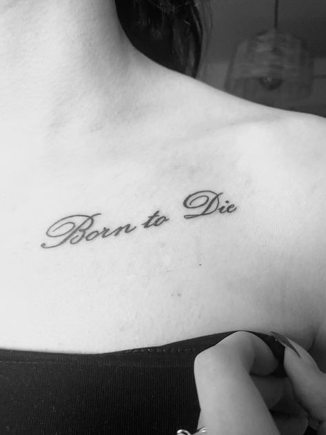 English Tattoo Quotes, Quotes To Tattoo, If Its Meant To Be It Will Be Tattoo, Dainty Girly Tattoos, Tattoo On Collar Bone For Women, Meaningful Song Lyric Tattoos, La Tattoo Ideas, Song Quote Tattoos, Ldr Tattoo