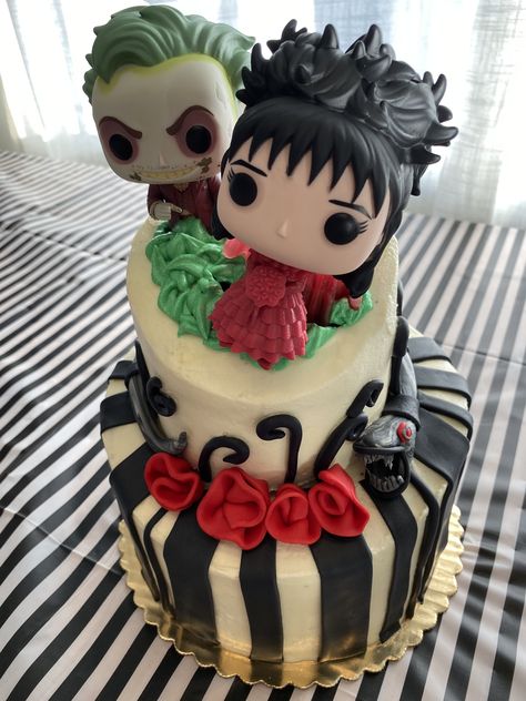 Funko Pop Cake, Funko Pop Wedding Cake, Beetlejuice Wedding Cake, Beetlejuice Birthday Cake, Beetlejuice Cake, Beetlejuice Birthday Party, Crazy Birthday Cakes, Beetlejuice Wedding, Juice Party