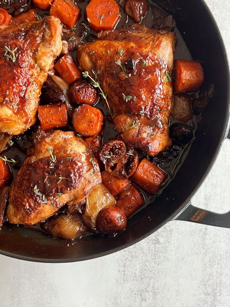 Balsamic Fig Chicken Thighs - Something Nutritious Balsamic Fig Chicken, Fig Jam Uses, Fig Chicken, Balsamic Chicken Thighs, Shabbat Dinner, Balsamic Chicken, Honey Chicken, Chopped Carrots, Dried Figs