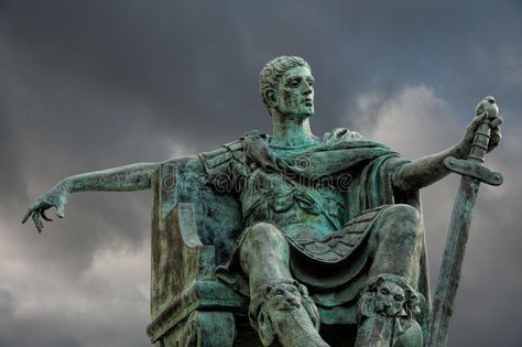 Constantine The Great, Eastern Roman, Roman Statue, York Minster, Ancient Statues, Roman Sculpture, Greek Mythology Art, Historical People, Byzantine Empire