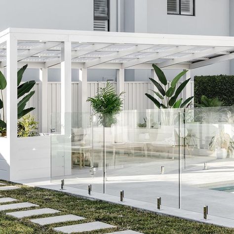 Hamptons Pergola, Poolside Pergola, White Open Front Cover-up For Poolside, Pergola White Modern, White Pool Fence Ideas Australia, White Aluminum Pergola, Indochine Style, White Pergola, Outdoor Bbq Area