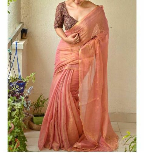 Peach Pink Saree, Chakori Ethnic, Wanderlust Fashion, Ethnic Saree, Saree Blouse Styles, Peach Saree, Indian Sari Dress, Saree Blouse Neck Designs, Fashion Sarees