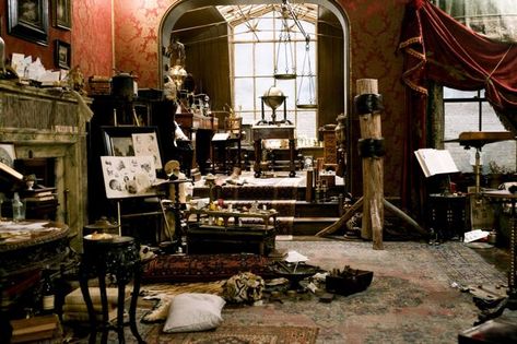 More Sherlock Holmes set design Film Decor, Bg Design, 221b Baker Street, Production Design, Set Decor, Movie Sets, Home Movies, Baker Street, Film Set