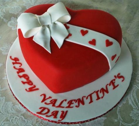 Valentine heart cake: This is it! A heart-shaped 1 pound cake designed with red-hot fondant to surprise her. You can either order this cake in red velvet flavour or chocolate flavour.  Cupcakes will be prepared and designed by bakers at Jannat's Cake World, Dhaka. We include a greetings card and bunch of red roses with every gift; please provide your greetings card wish at checkout. We delivery valentine cupcakes to all cities in Bangladesh, free delivery in Dhaka. Valentines Cakes And Cupcakes, Cake For Boyfriend, Heart Shaped Cake, Happy Anniversary Cakes, Mini Torte, Heart Cakes, Cake Name, Shaped Cake, Heart Shaped Cakes