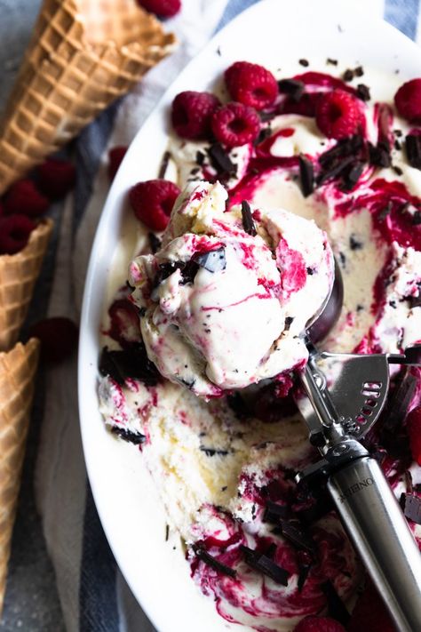 Raspberry Swirl Ice Cream, No Machine Ice Cream, White Chocolate Raspberry Ice Cream, Chocolate Raspberry Ice Cream, Ice Cream Raspberry, Fresh Strawberry Ice Cream, Raspberry Ice Cream Recipe, Cooking Staples, Swirl Ice Cream