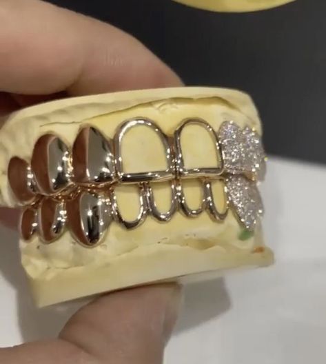 Gold Teeth Aesthetic, Grills Black Women, Women Grills, Grills Aesthetic, Grills For Teeth, Gold Grills, Teeth Aesthetic, Gold Grill, Diamond Teeth