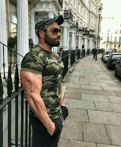 Lazar Angelov, Mens Fitness Motivation, Mens Compression Pants, Mens Hairstyles Thick Hair, How To Gain, Beefy Men, Male Fitness Models, To Gain Weight, Mens Fashion Streetwear