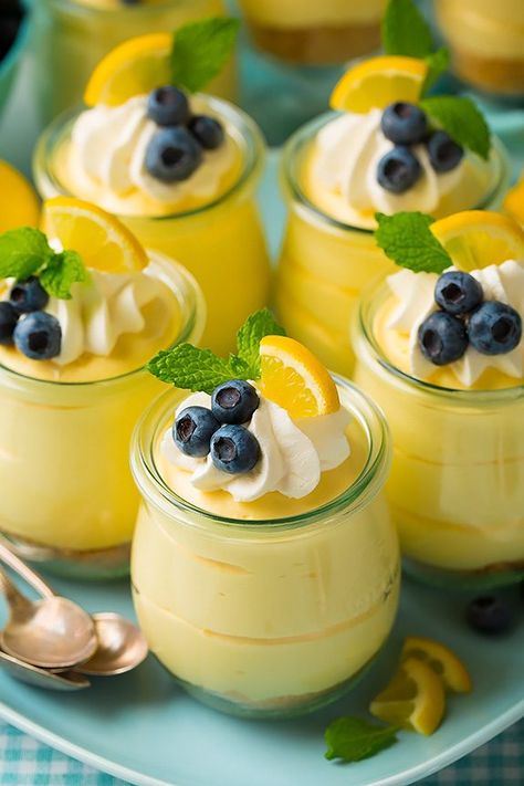 Lemon Mousse Recipe, Lemon Cheesecake Mousse, Mousse Recipes Easy, Light Summer Desserts, Mousse Desserts, Fabulous Desserts, Comfort Recipes, Dessert Cups Recipes, Lemon Cheese