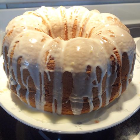 20 Best Bundt Cakes to Make Your Day More Delicious Thank You For Dinner, Too Much Chocolate Cake, Lemon Glaze Cake, Banana Nut Cake, Cream Cheese Bundt Cake, Sweet Potato Pound Cake, Peach Pound Cakes, Blueberry Pound Cake, Summer Cake Recipes