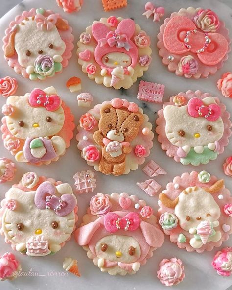 Cookies lover | Food Lovers | Tasty Food | Delicious | Mouth Watering #foodlover #foodie #yummyinmytummy #foodpics #foodpicsdaily # #fastfoodlover #foodpicsforfoodies #fastfoodjunkie #cheatmealday Interesting Cookies, Kawaii Cookies, Hello Kitty Cookies, Kawaii Dessert, Kawaii Cooking, Food Log, Pretty Dessert, Cute Baking, Creative Desserts