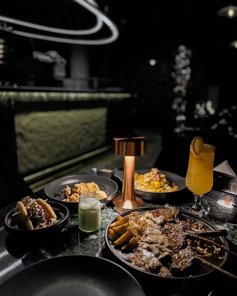 BLK RESTAURANT 🫰🏻 ( DARK THEMED RESTAURANT IN ABUDHABI ) . #abudhabi #iftar #abudhabirestaurant #abudhabi #uae #abudhabilife #inabudhabi #… | 𝐌𝐮𝐡𝐚𝐦𝐦𝐞𝐝 𝐌𝐮𝐬𝐭𝐡𝐚𝐟𝐚 (@mu7s_x) on Instagram Dark Theme Restaurant, Abu Dhabi Aesthetic Night, Abu Dhabi Night, Food In Dubai Aesthetic, Abu Dhabi Restaurants, Restaurant In Dubai, Dark Restaurant, Night Food, Iftar