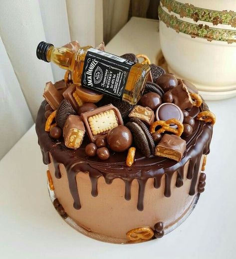 Birthday Cake Chocolate Decoration, Cake Chocolate Decoration, Liquor Cake, Alcohol Cake, Strawberry Birthday Cake, Chocolate Decoration, Whiskey Cake, Chocolate Cake Designs, Chocolate Cake Decoration