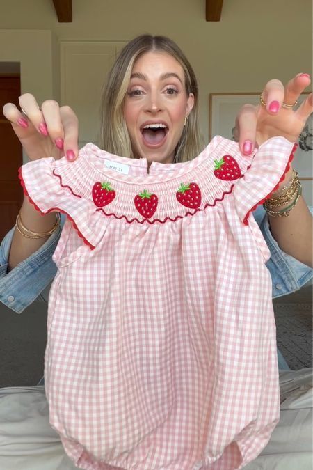 Strawberry Third Birthday Party, Strawberry 1st Bday Party, 2nd Strawberry Birthday, Strawberry Birthday Pictures, Vintage Strawberry Birthday Party, Berry First Birthday Aesthetic, Berry First Birthday Party Outfit, Berry First Birthday Decorations Ideas, Berry First Birthday Outfit Girl