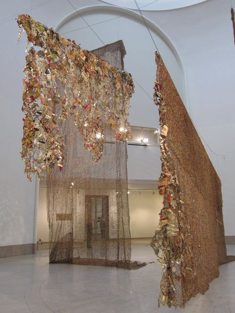 El Anatsui retrospective exhibition at Brooklyn Museum Contemporary African Art, Art Promotion, African Artists, Textile Sculpture, Artistic Installation, Art Textile, Leaf Art, Sculpture Installation, Light Art