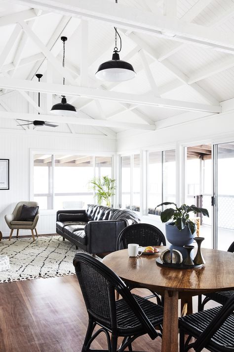 Black And White Beach House, White Beach House, Garage Guest House, Black And White Beach, Black Beach, Beach Road, Home Magazine, White Beach, Timber Flooring