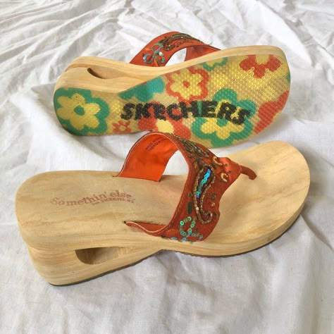 Y2k Summer Shoes, Decorate Crocs, Y2k Womens Fashion, Skechers Platform, Hippie Shoes, Summer Cut, Dr Shoes, Funky Shoes, Shoe Inspo