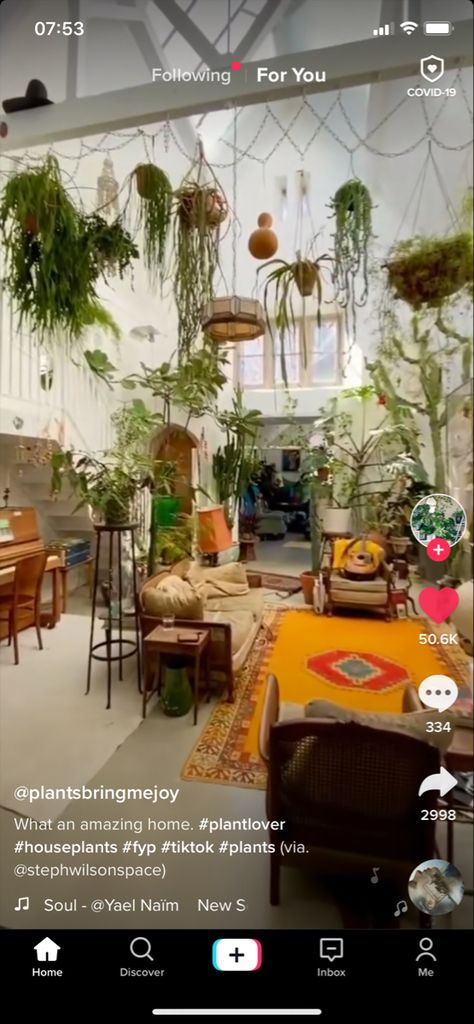 hanging plants, yellow woven rug, wooden furniture, high ceilings, white room Plant Hanging, White Plants, Getaway Cabins, Kitchen Concepts, High Ceilings, White Room, Wooden Furniture, Hanging Plants, New Room