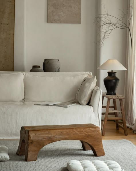 🆕 Indoor Landscape Design, Clean Interior Design, Japandi Living, Japanese Decor, Unique Coffee Table, Japanese Interior, Living Room Inspo, Rustic Interiors, Wabi Sabi