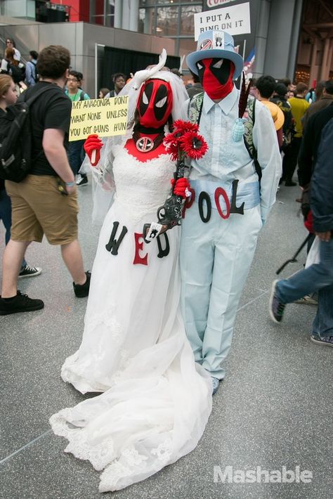 35 Cutest Cosplay Couples at New York Comic Con Couple Cosplay Ideas Anime, Couple Cosplay Ideas, Comic Con Outfits, Cosplay Couple, Couples Cosplay, Couple Cosplay, Deadpool Cosplay, Fitness Shirts, Cosplay Cosplay