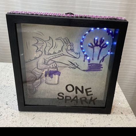 Dollar Tree Disney, Disney Decor Bedroom, Diy Light Box, Light Box Diy, Disney Wall Art, Diy Light, Disney Rooms, Diy Disney, Tree Light