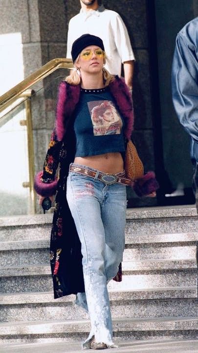 90s Fashion Outfits 1990s Style, Britney Spears Outfits, 2000s Outfit, Express Fashion, Outfits 2000s, Early 2000s Fashion, 1990s Fashion, 90s Fashion Outfits, 2000s Fashion Outfits