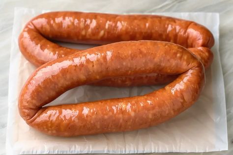 Cooking kielbasa in the oven is a breeze with our simple guide. Achieve deliciously juicy and flavorful results with ease! Ways To Cook Kielbasa Sausage, Cooking Kielbasa, Spicy Barbeque Sauce, How To Cook Kielbasa, Kielbasa And Potatoes, Kielbasa Recipes, Polish Sausage, Green Beans And Potatoes, Prepared Horseradish