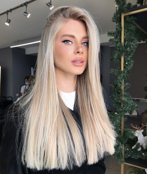 Blonde Hair Pulled Back, Perfect Blonde Hair, White Blonde Hair, Beauty Hair Color, Cool Blonde Hair, Dyed Blonde Hair, Best Haircuts, Blonde Hair Inspiration, Blonde Hair Looks