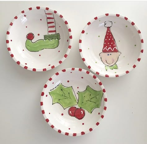 Xmas Ceramics, Xmas Plates, Cute Bowls, Elf Face, Christmas Bowl, Leaf Bowl, Diy Pottery Painting, Christmas Crafts To Make, Pottery Painting Designs