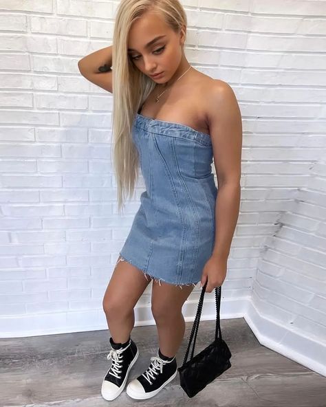 Denim💙🐦 Fye Outfits, Wrapped Dress, Dresses Nightclub, Streetwear Jeans, Denim Patterns, Womens Clothing Sizes, Clothing Size Chart, Custom Dresses, Club Dresses