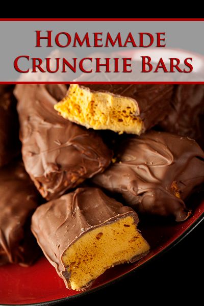 Honeycomb Toffee, Crunchie Recipes, Crunchie Chocolate, Honeycomb Recipe, Crunchie Bar, Canadian Recipes, Chocolate Bar Recipe, Homemade Sweets, Candy Recipes Homemade