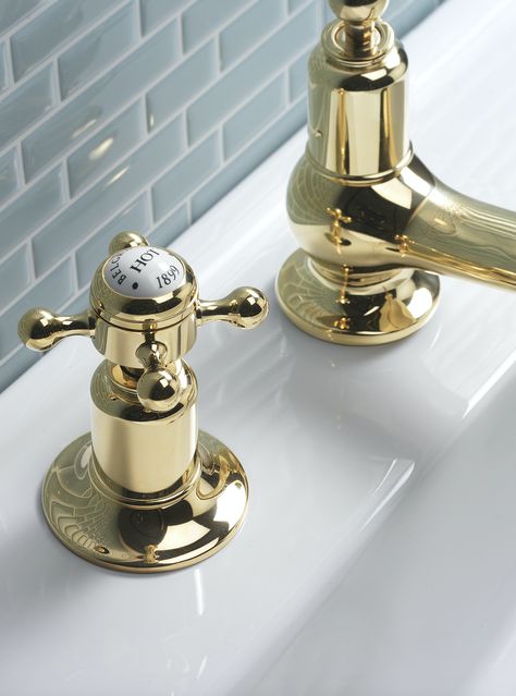 Modern Traditional Bathroom, Brass Bathroom Accessories, Bathrooms Luxury, Gold Taps, Guest Toilet, Luxury Bathrooms, Brass Tap, Bathroom Furnishings, Bathroom Solutions