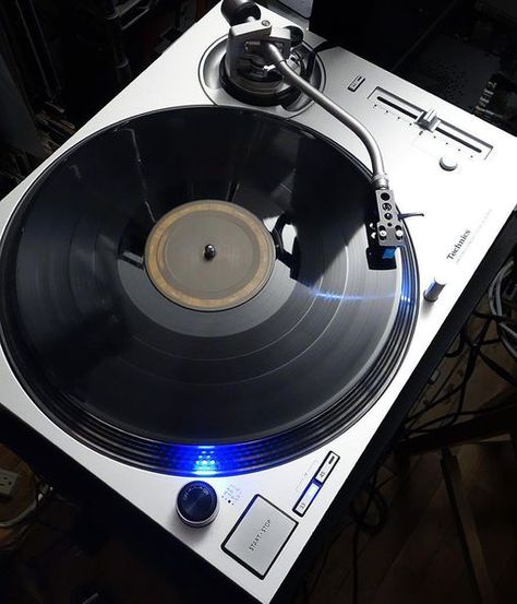 Technics Sl 1200, Technics Turntables, Turntable Vintage, Hifi Turntable, Audiophile Turntable, Turntables Dj, Dj Room, Vintage Record Player, Turn Table Vinyl