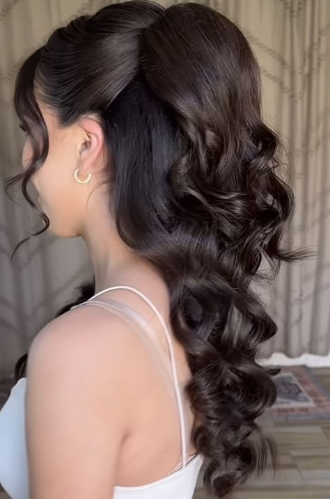 Cinderella Hairstyle, Hairstyles Dark Hair, Quince Hair, Cinderella Quinceanera Themes, Cinderella Quinceanera, Cinderella Hair, Quinceanera Pink, Biblical Artwork, Quinceanera Themes