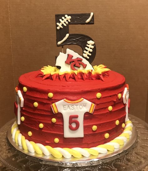 Kc Chiefs Birthday Cake, Kc Chiefs Cake Ideas, Chiefs Birthday Party Ideas, Kc Chiefs Birthday Party, Kansas City Chiefs Birthday Party Ideas, Kc Chiefs Cake, Chiefs Birthday Cake, Kansas City Chiefs Cake, Chiefs Party